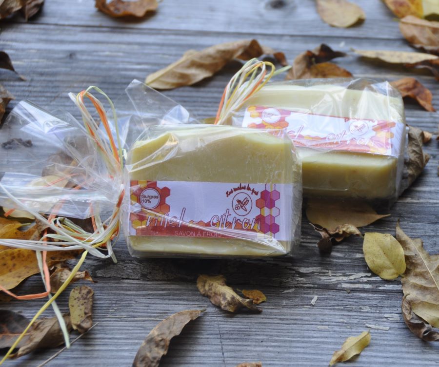 Savons artisanal surgras au miel: 5€ le savon de 100gr